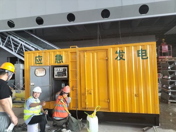 雨花怎样判断空气滤清器是否需要更换？